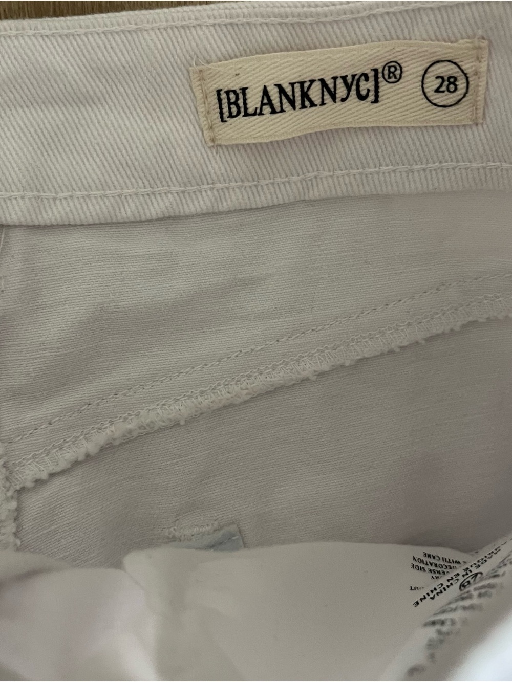 NWT Blank NYC White Denim Mini Skirt with Metallic Beaded Fringe size 28 - Picture 4 of 8